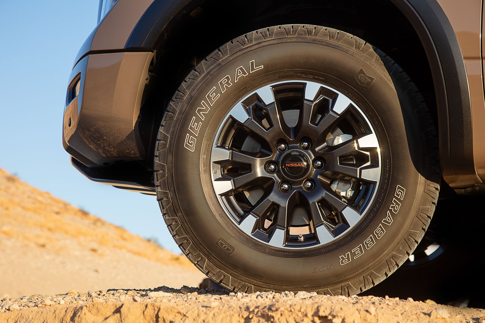 Nissan Titan Crew Cab photo 42