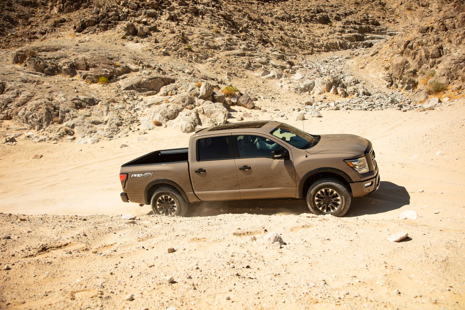 Nissan Titan Crew Cab photo 45