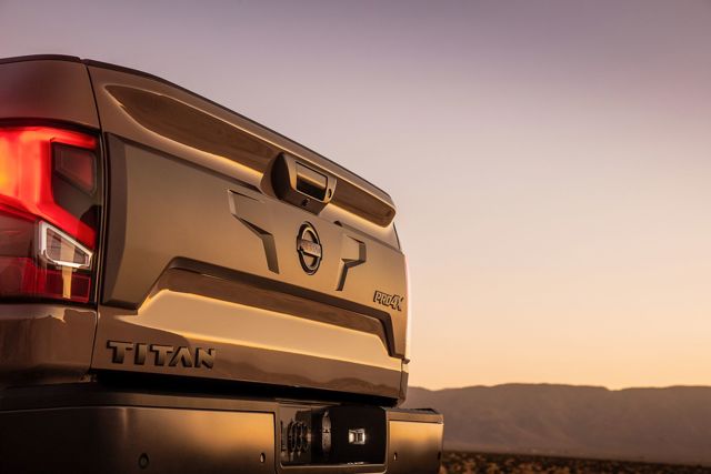 Nissan Titan Crew Cab photo 52