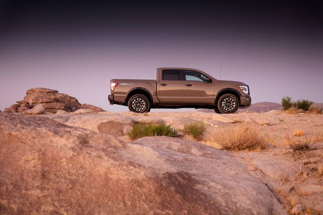 Nissan Titan Crew Cab photo 53