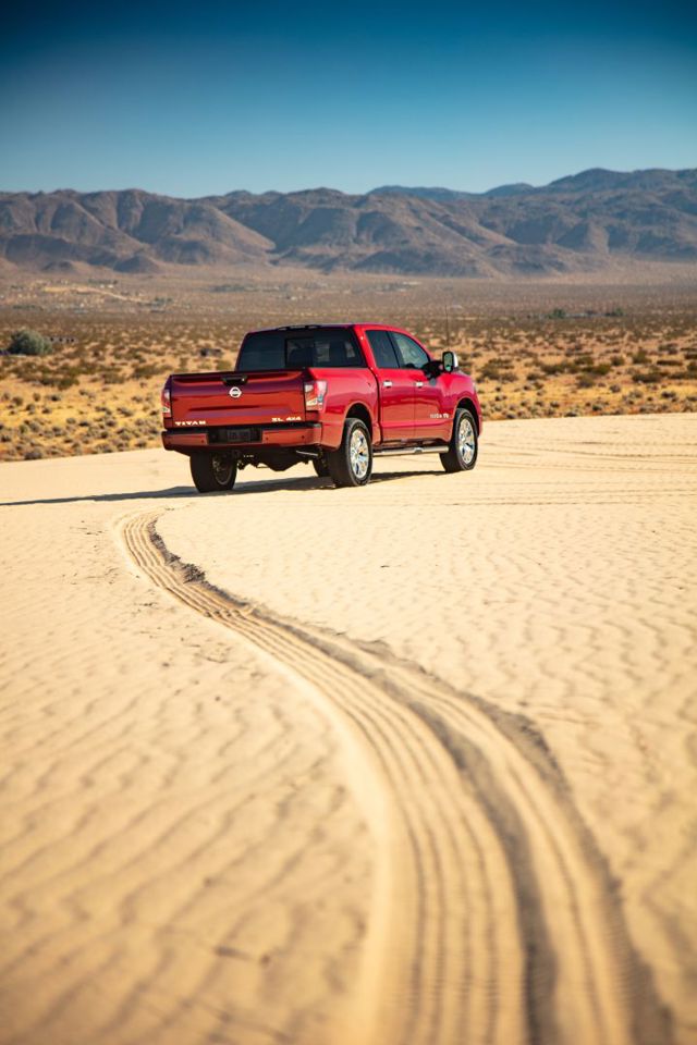 Nissan Titan Crew Cab photo 54