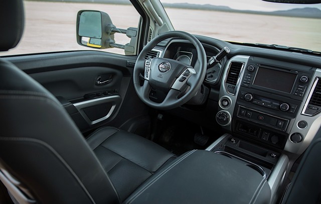 Nissan Titan Crew Cab photo 42