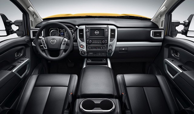 Nissan Titan Crew Cab photo 43