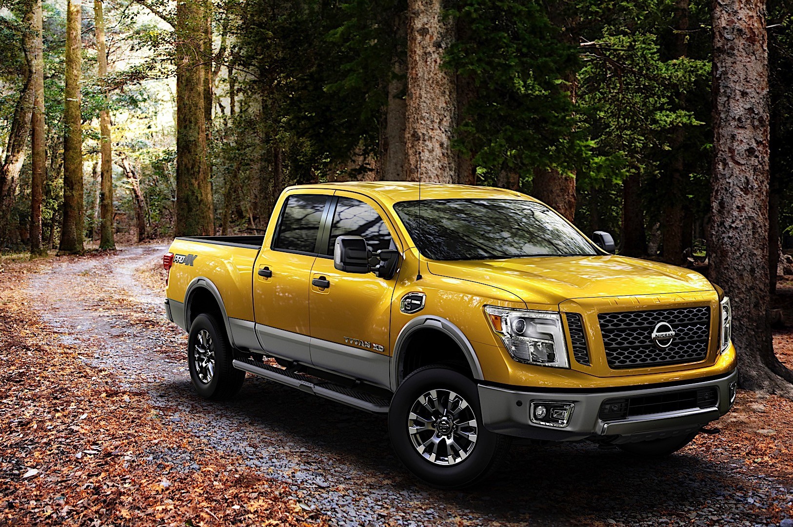 Nissan Titan Crew Cab photo 12
