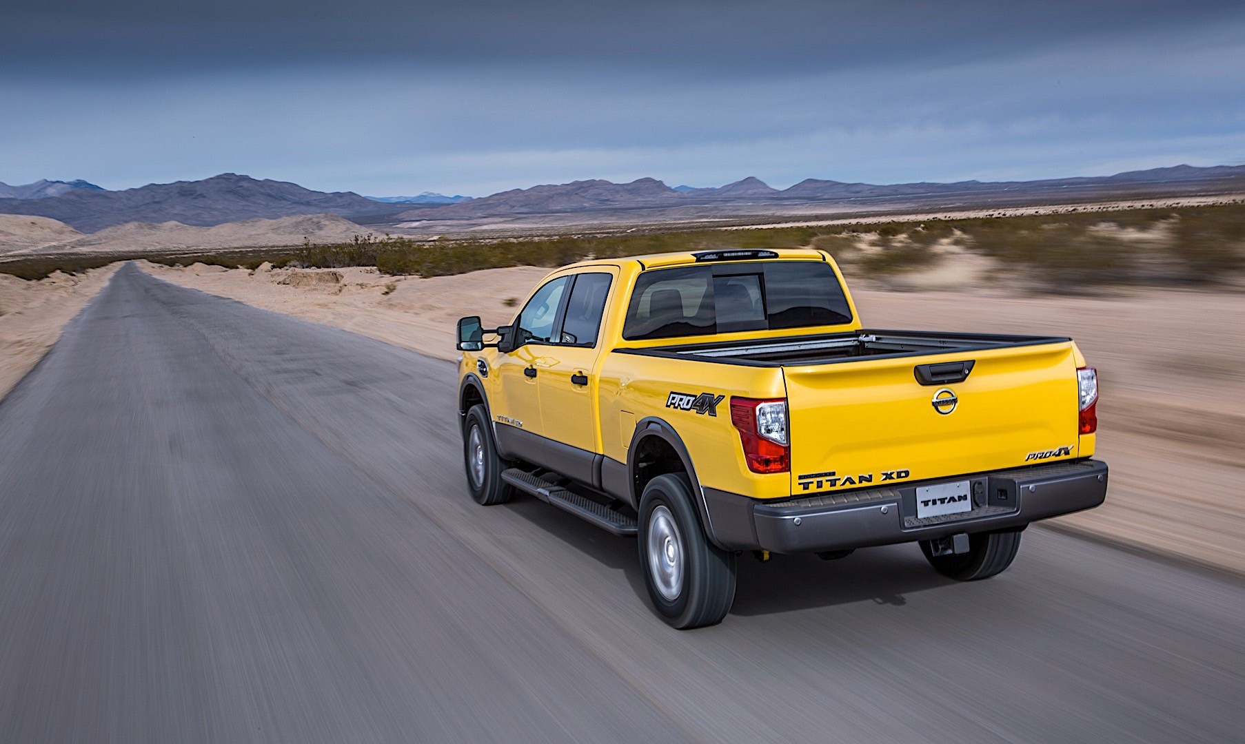 Nissan Titan Crew Cab photo 22