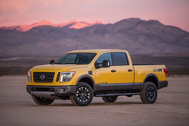 Nissan Titan Crew Cab photo 26