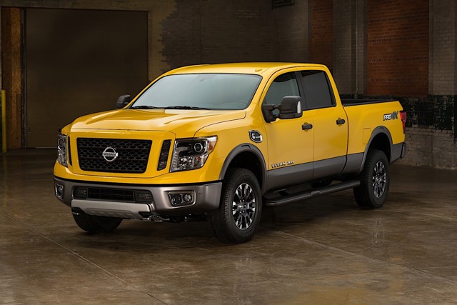 Nissan Titan Crew Cab photo 33