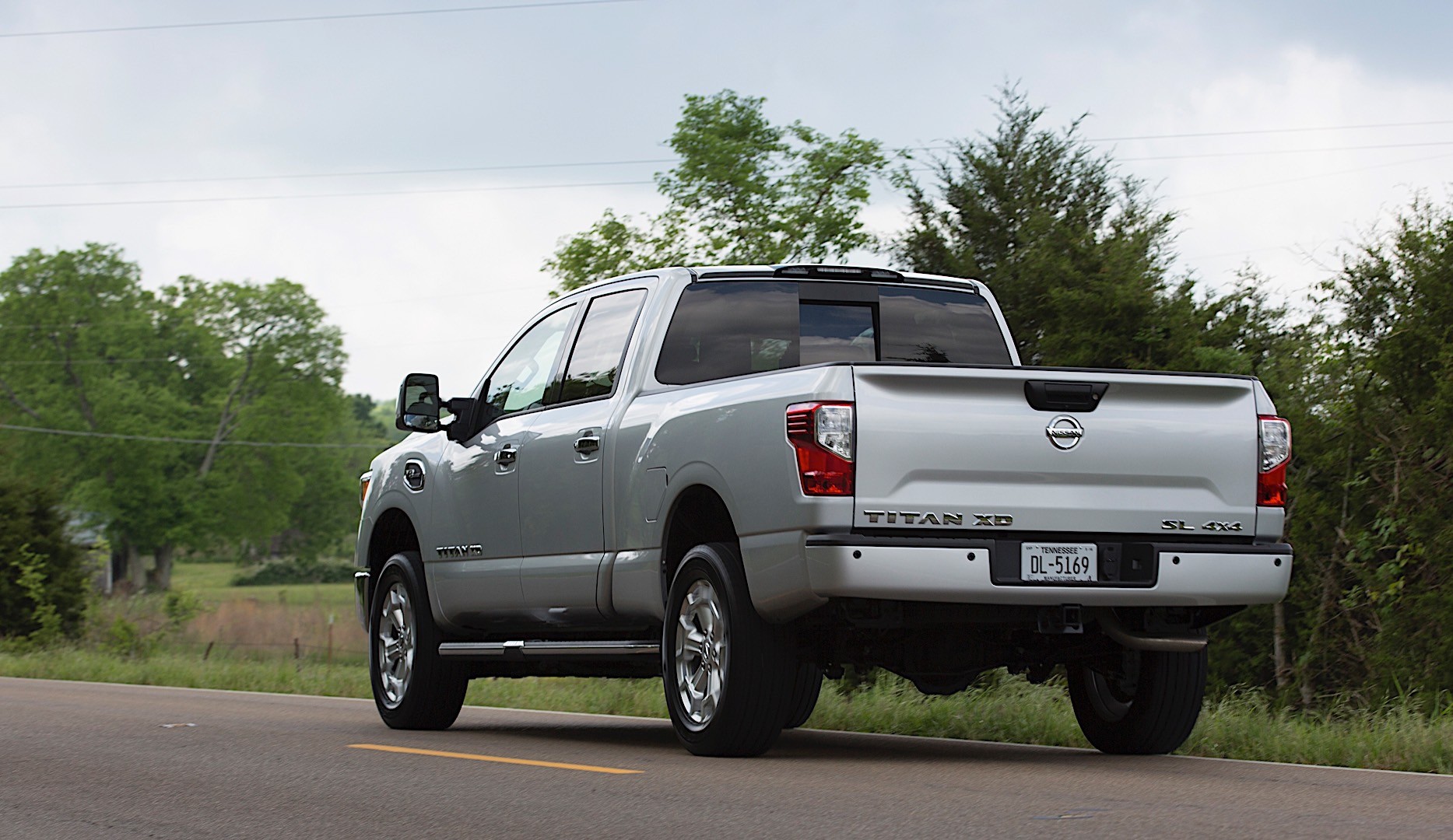 Nissan Titan Crew Cab photo 36