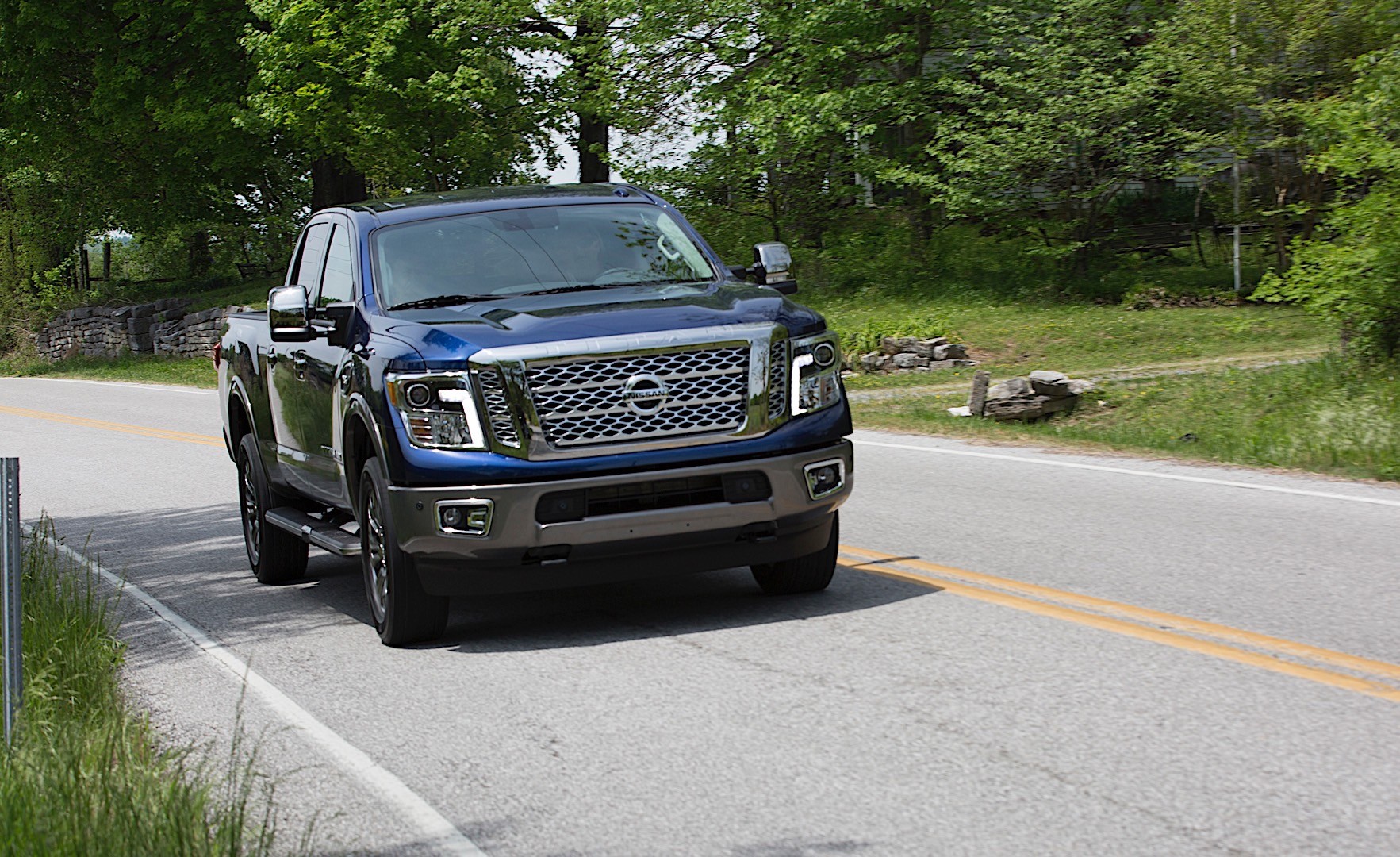 Nissan Titan Crew Cab photo 39