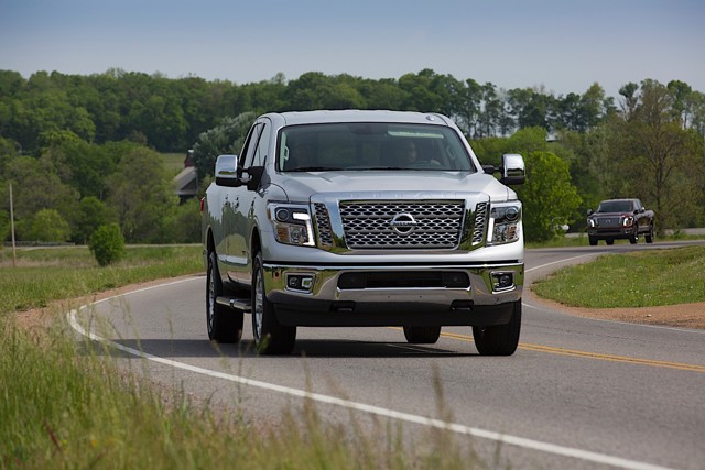 Nissan Titan Crew Cab photo 40