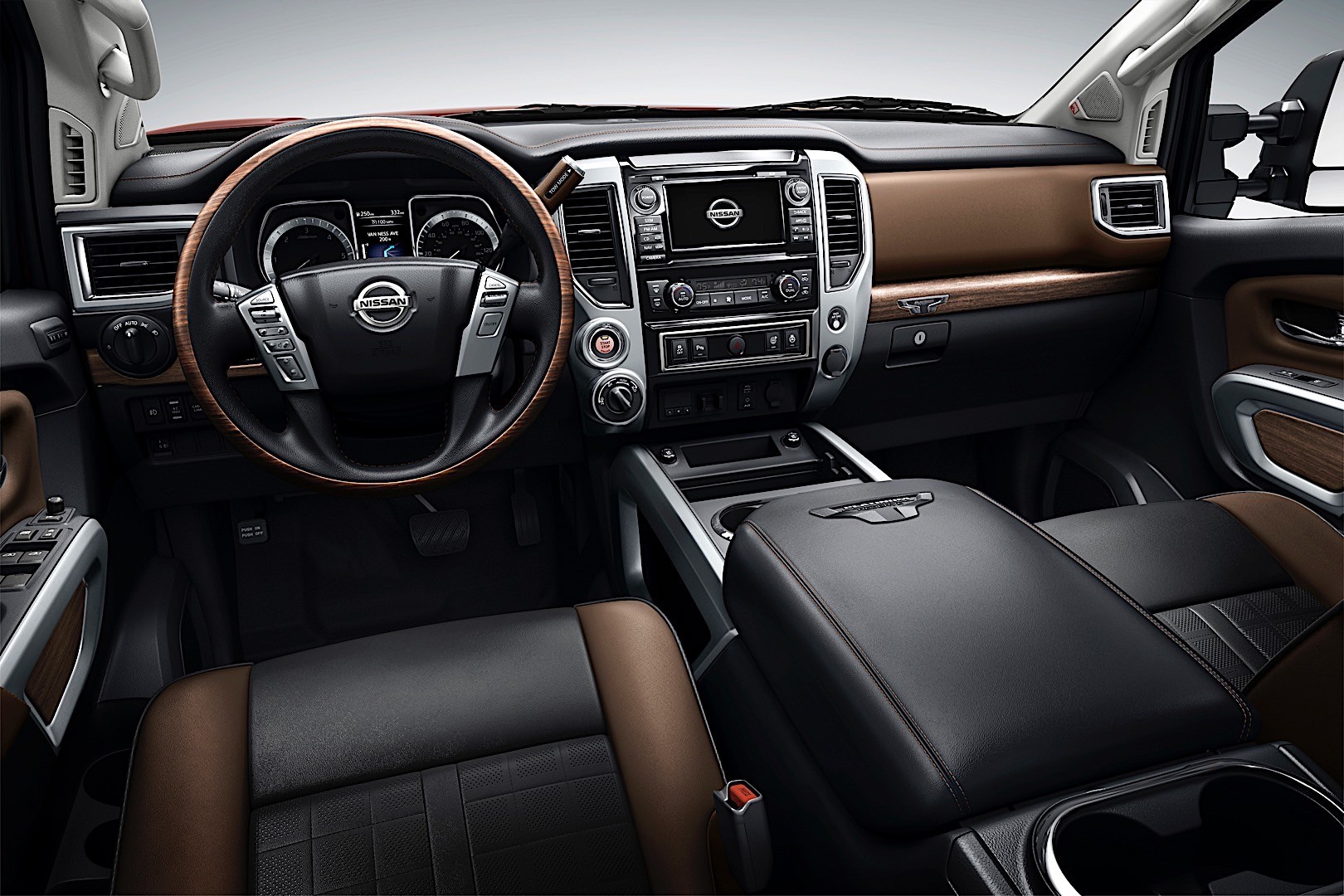 Nissan Titan Crew Cab photo 47