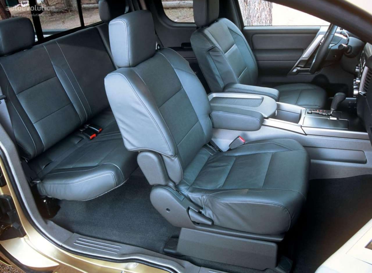 Nissan Titan King Cab photo 13