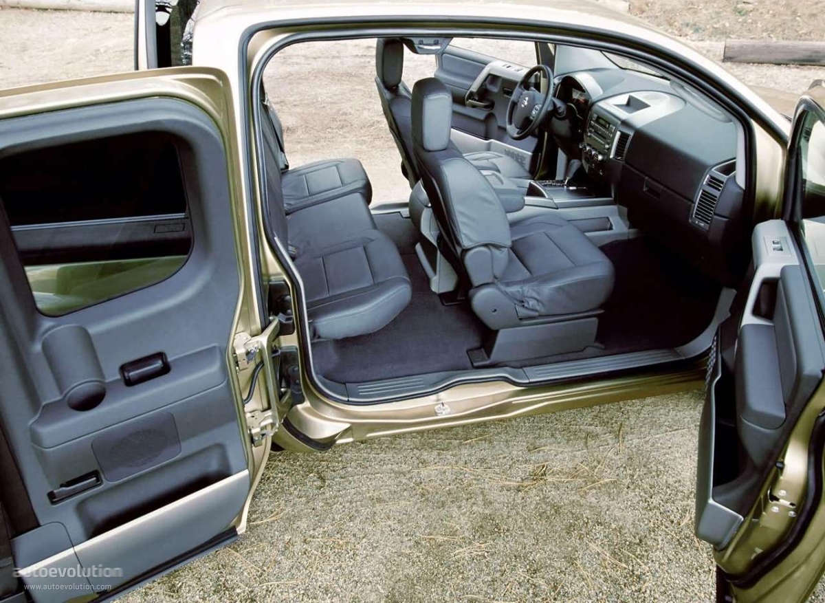 Nissan Titan King Cab photo 14