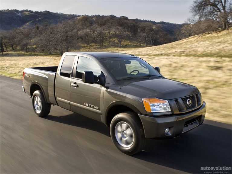 Nissan Titan King Cab photo 6