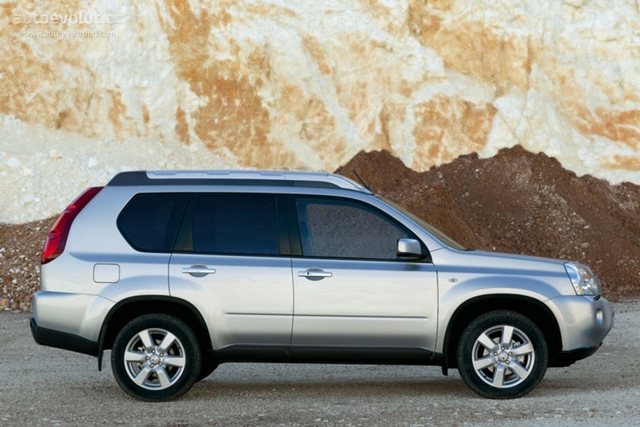 Nissan X-Trail foto 2