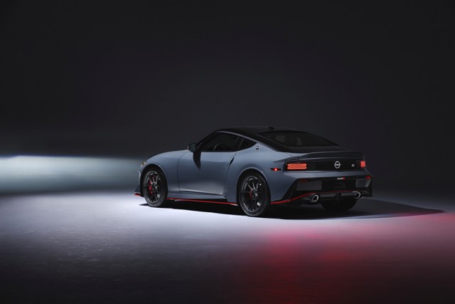 Nissan Z photo 15