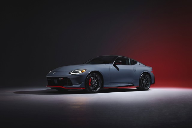Nissan Z photo 16