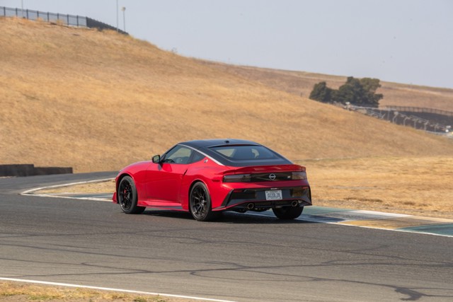 Nissan Z photo 3