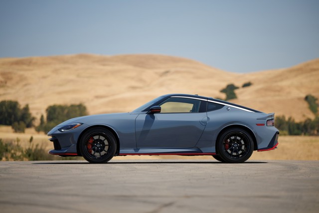 Nissan Z photo 30