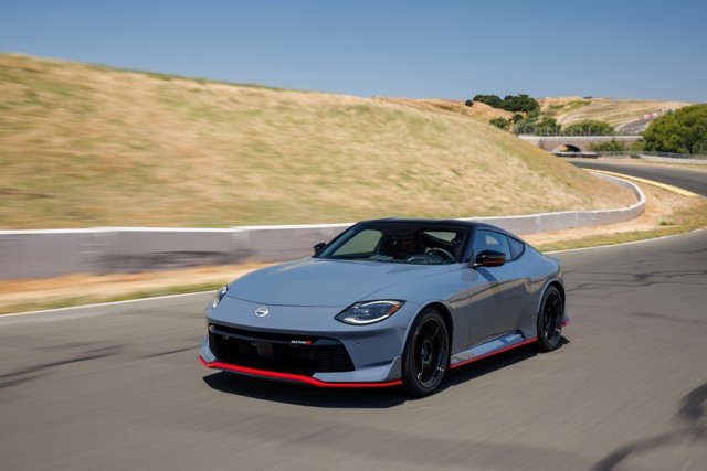 Nissan Z photo 32