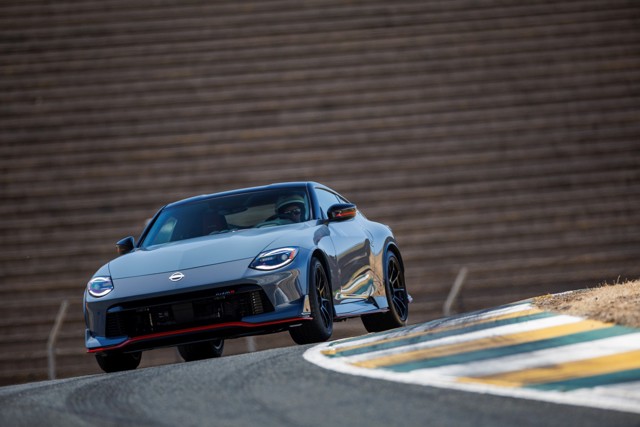 Nissan Z photo 37