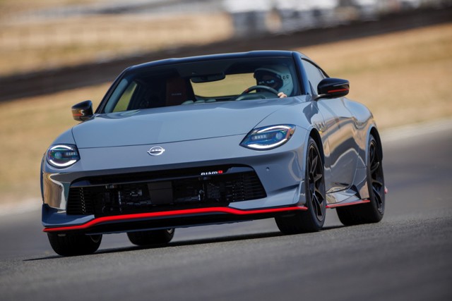Nissan Z photo 39