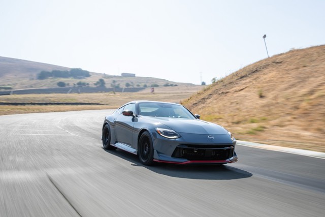 Nissan Z photo 4