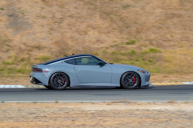 Nissan Z photo 6