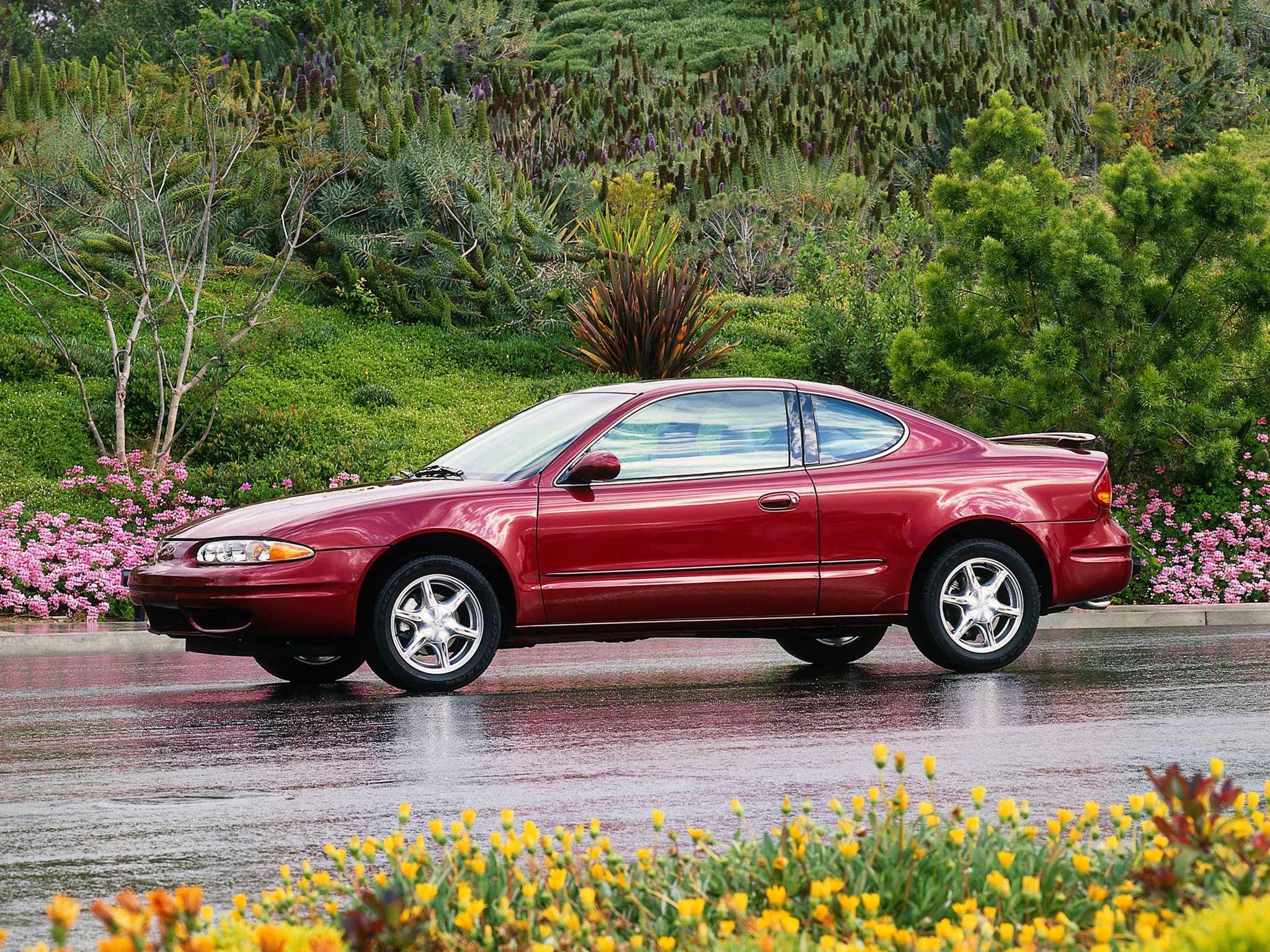 Oldsmobile Alero Coupe photo 13