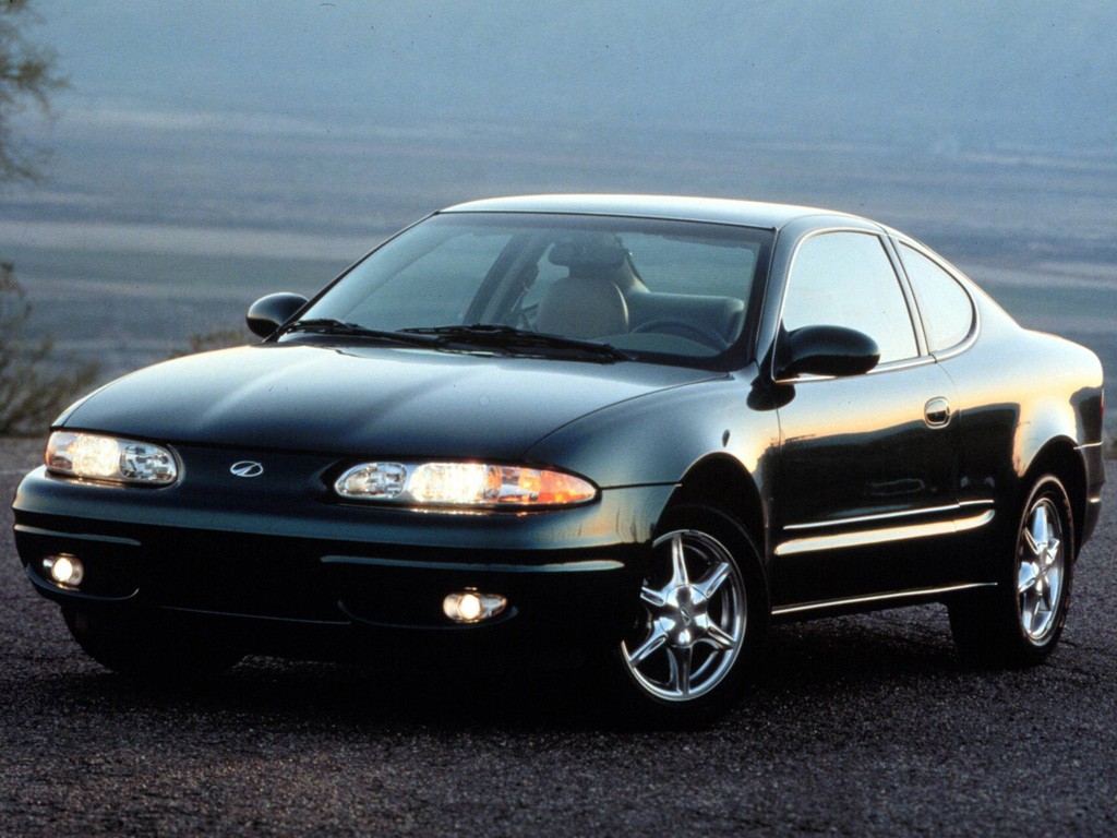 Oldsmobile Alero Coupe photo 6