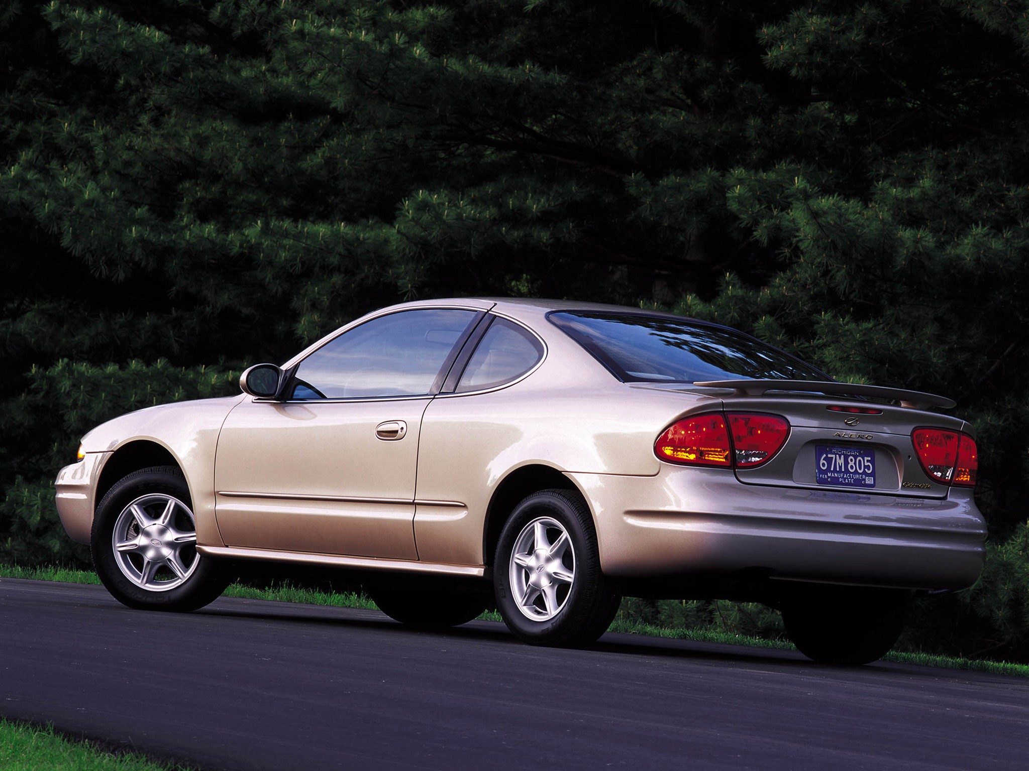 Oldsmobile Alero Coupe photo 7