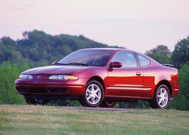 Oldsmobile Alero Coupe photo 3