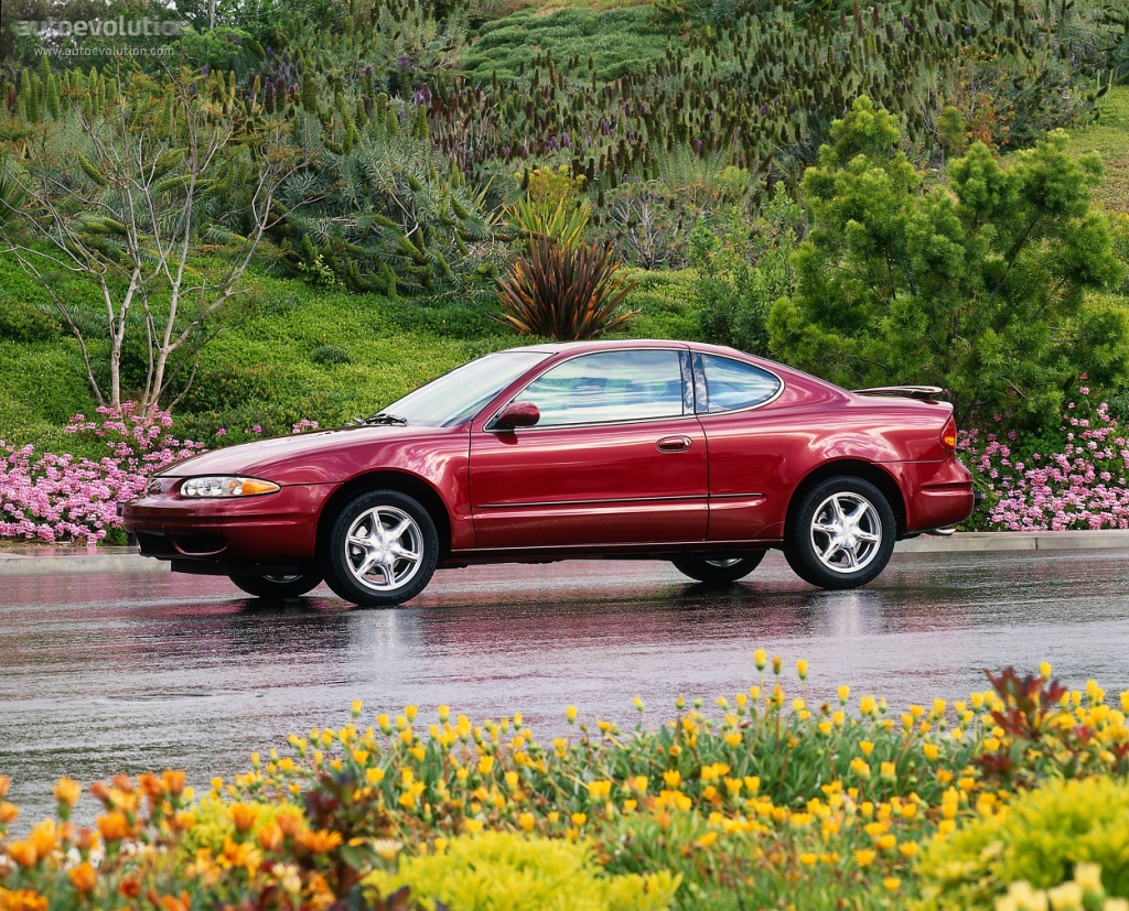 Oldsmobile Alero Coupe photo 4