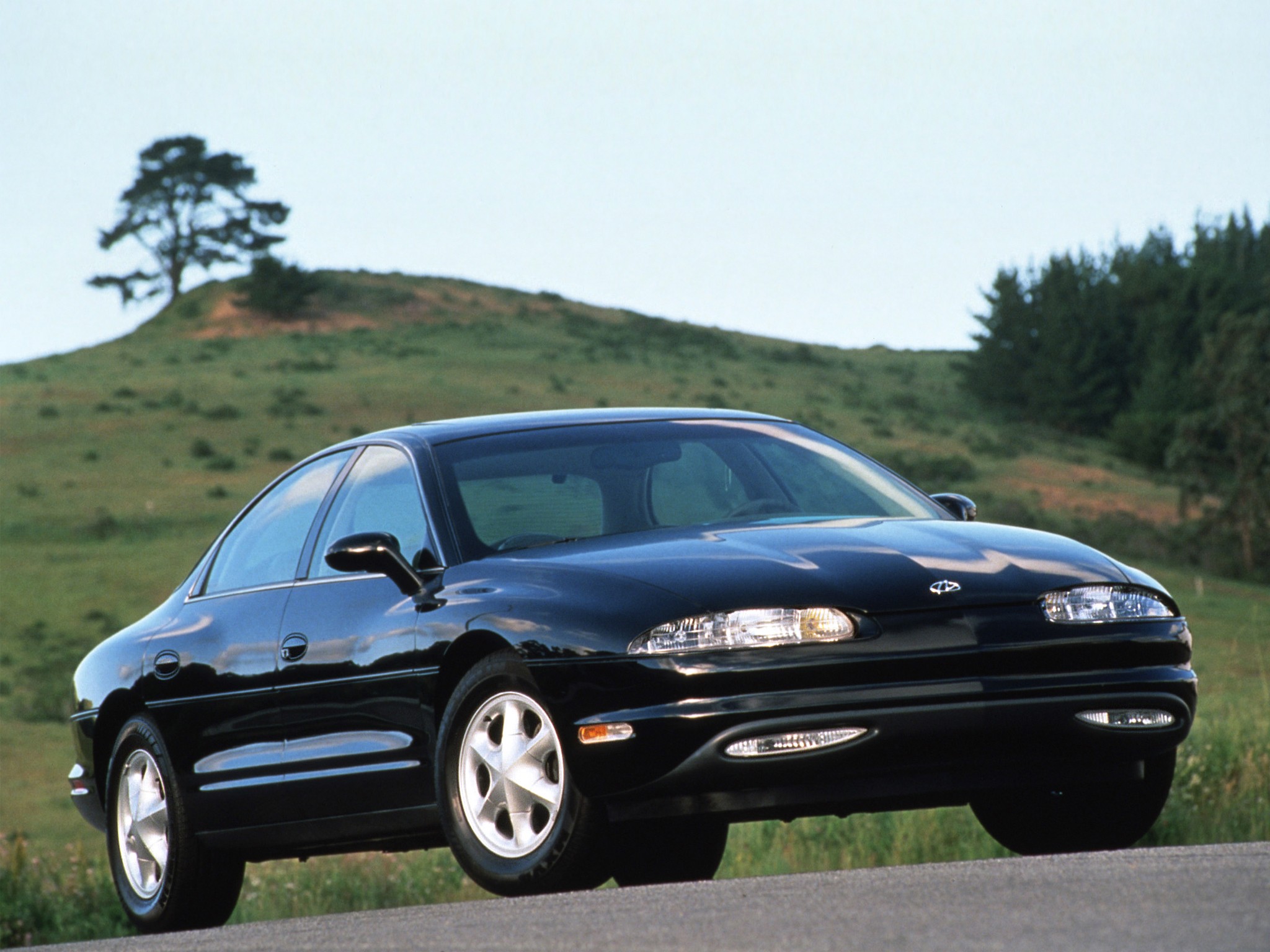 Oldsmobile Aurora photo 12