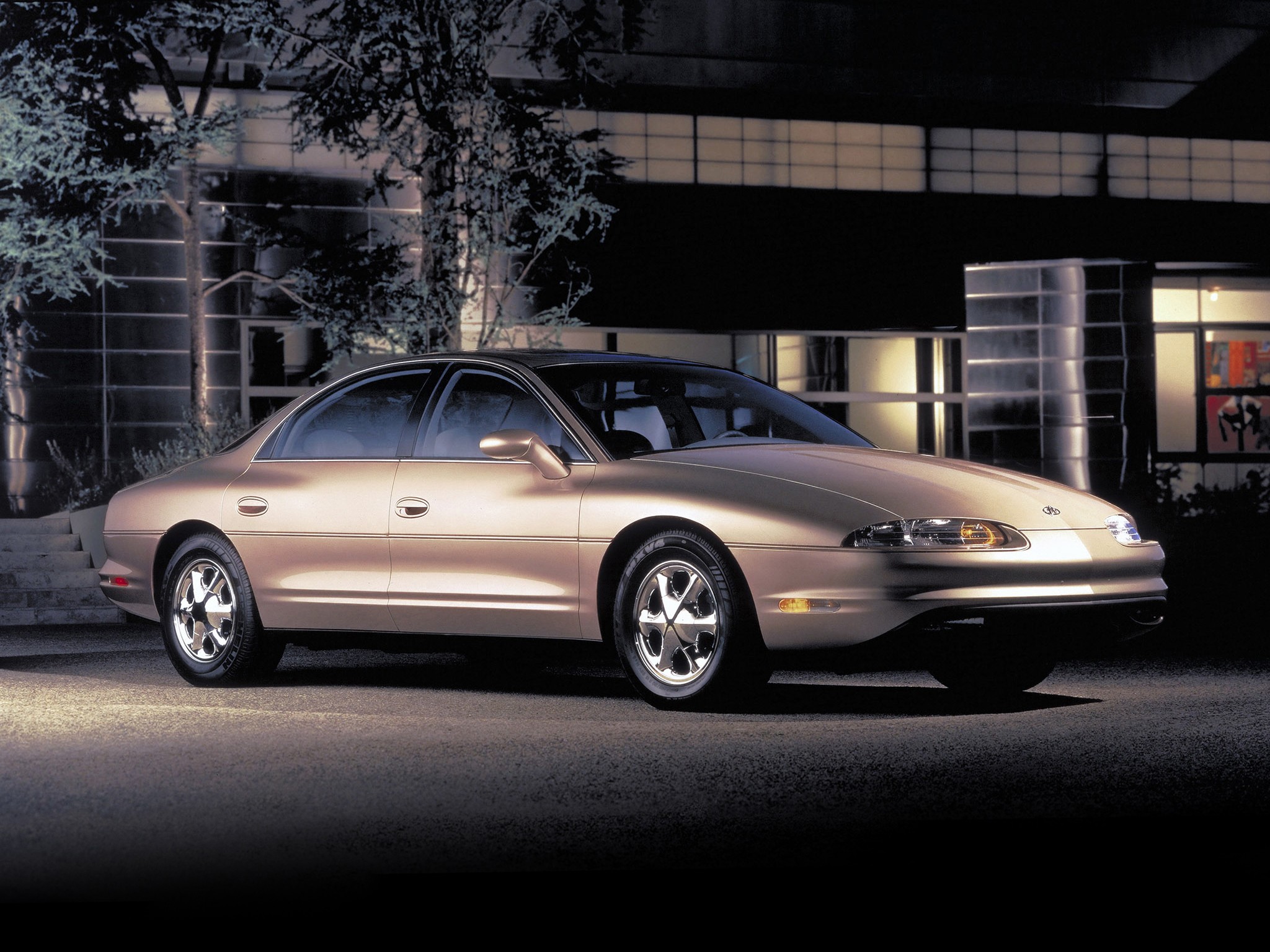 Oldsmobile Aurora photo 13