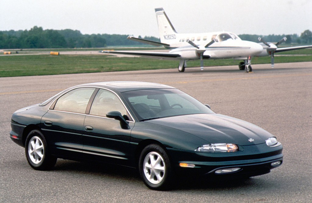 Oldsmobile Aurora photo 15