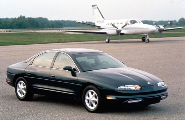 Oldsmobile Aurora photo 15