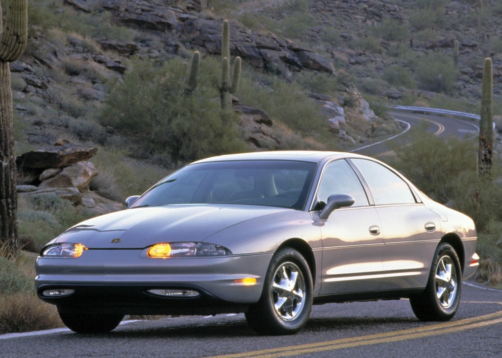 Oldsmobile Aurora photo 16