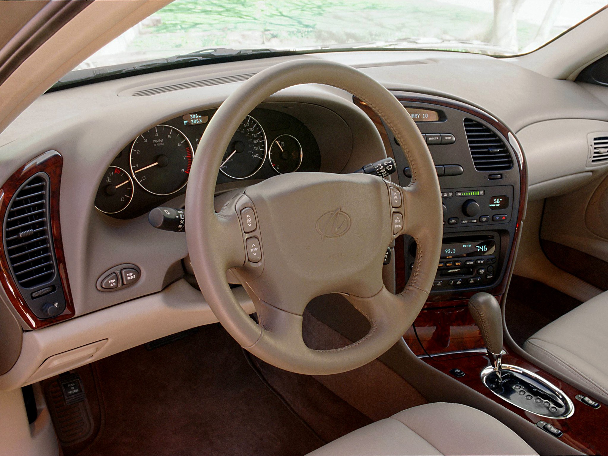 Oldsmobile Aurora photo 28