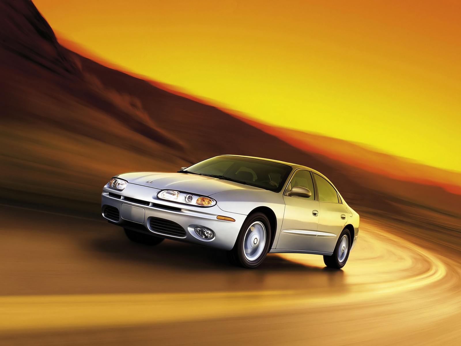 Oldsmobile Aurora photo 7