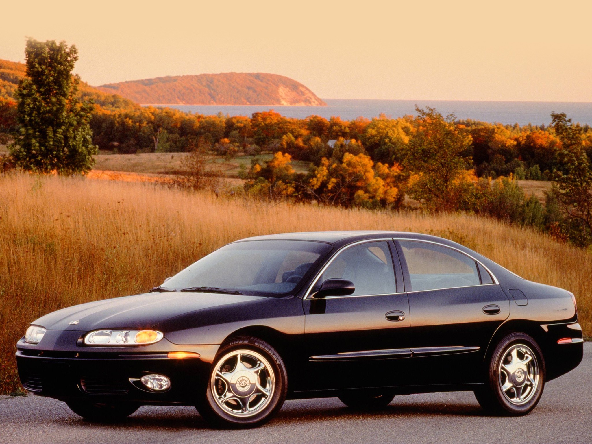 Oldsmobile Aurora photo 15