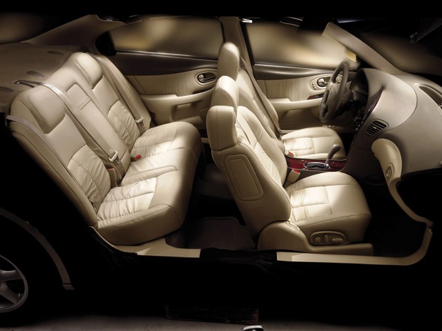 Oldsmobile Aurora photo 26