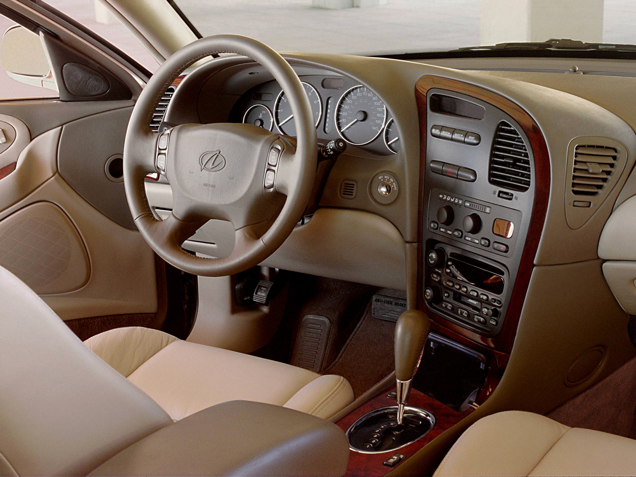 Oldsmobile Aurora photo 27