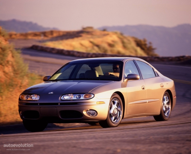 OLDSMOBILE Aurora