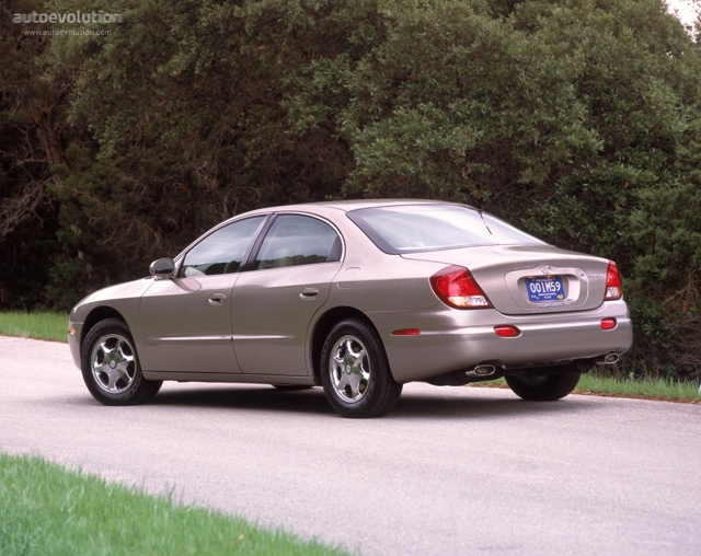 Oldsmobile Aurora photo 4
