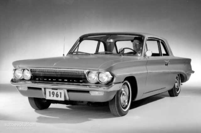 OLDSMOBILE Cutlass
