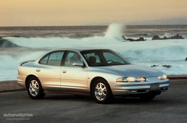 OLDSMOBILE Intrigue