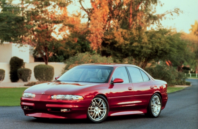 Oldsmobile Intrigue photo 3