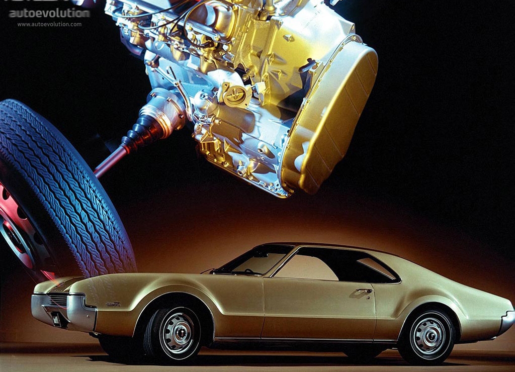Oldsmobile Toronado photo 2