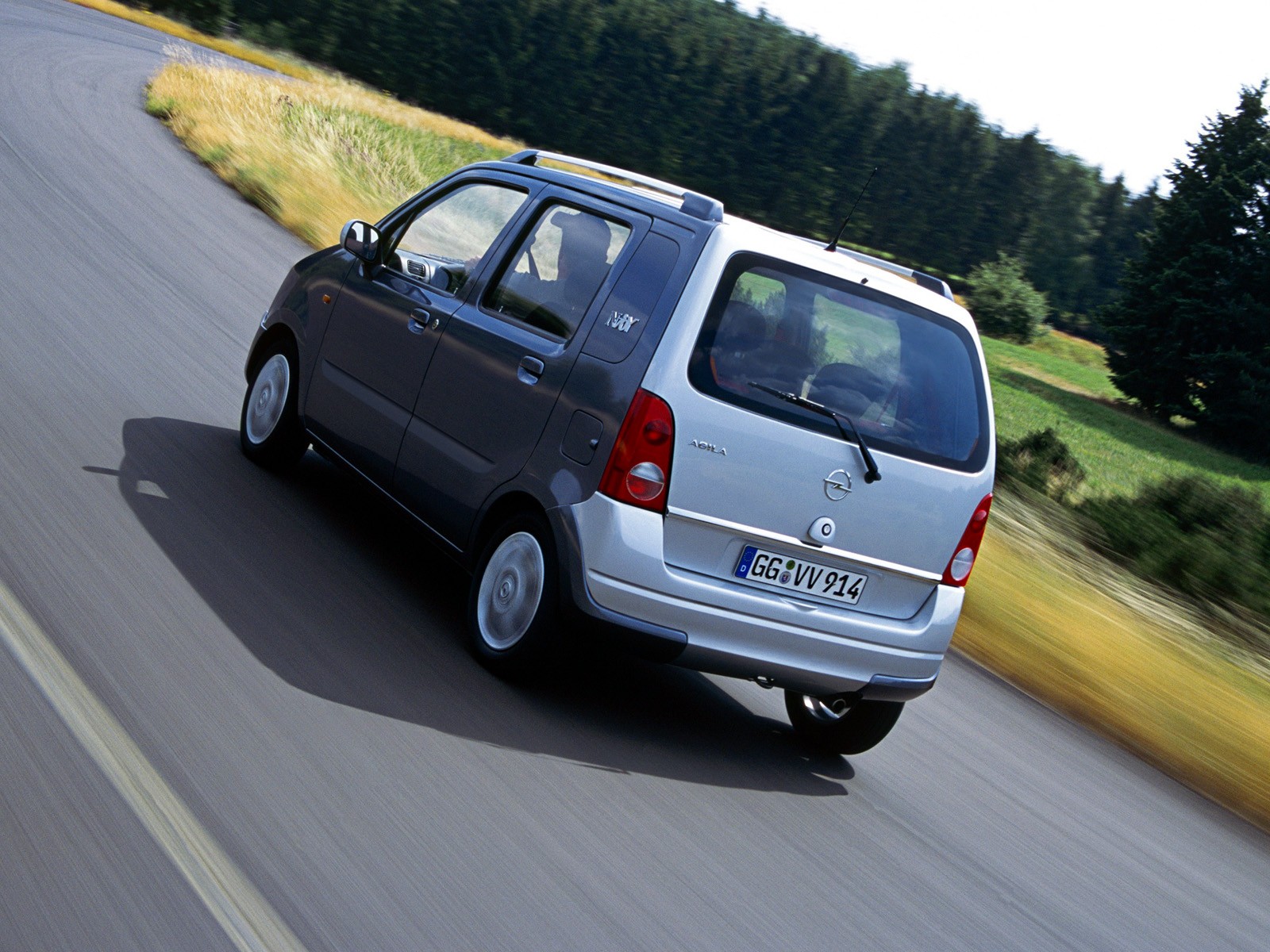 Opel Agila photo 7